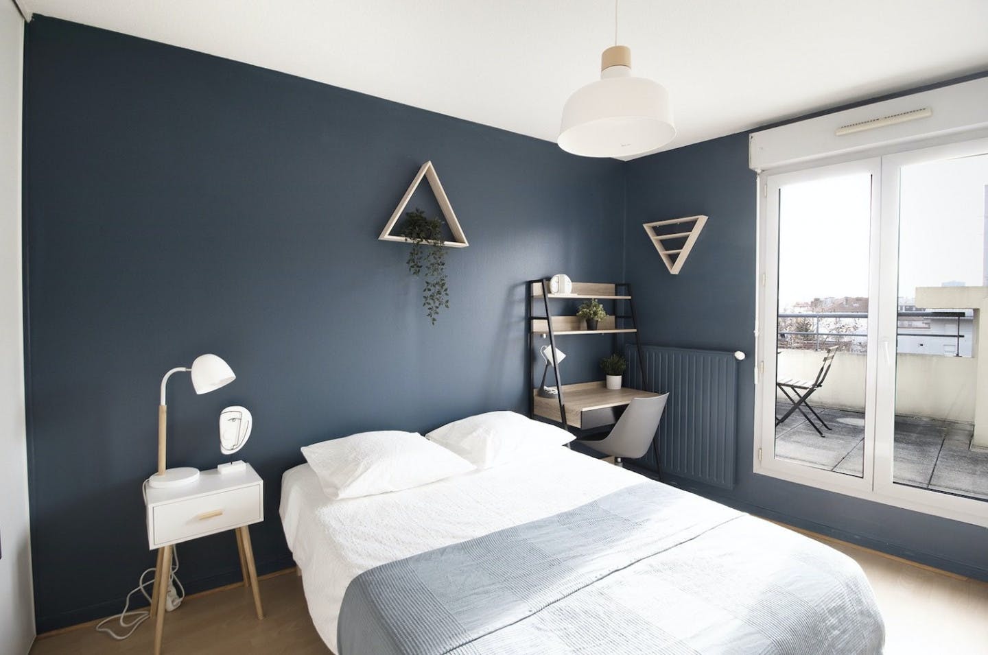  Large Room With Balcony Access - LY018  -  Newly Renovated House  - Gallery -  1