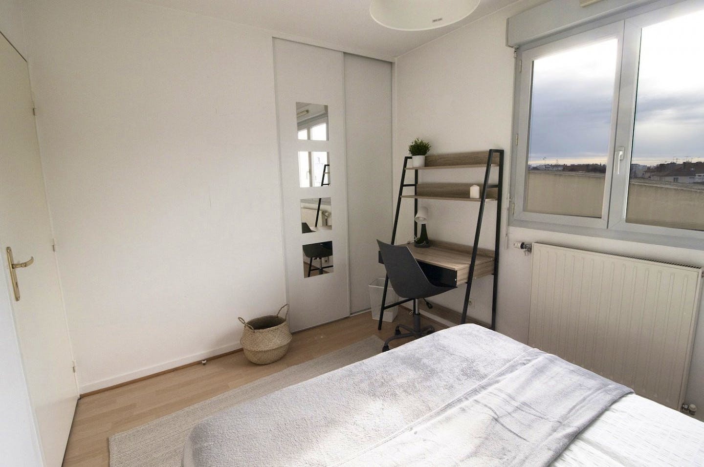  Beautiful And Warm Room - LY017  -  Bright 6 bedroom apartment in the city center of Lyon  - Gallery -  6