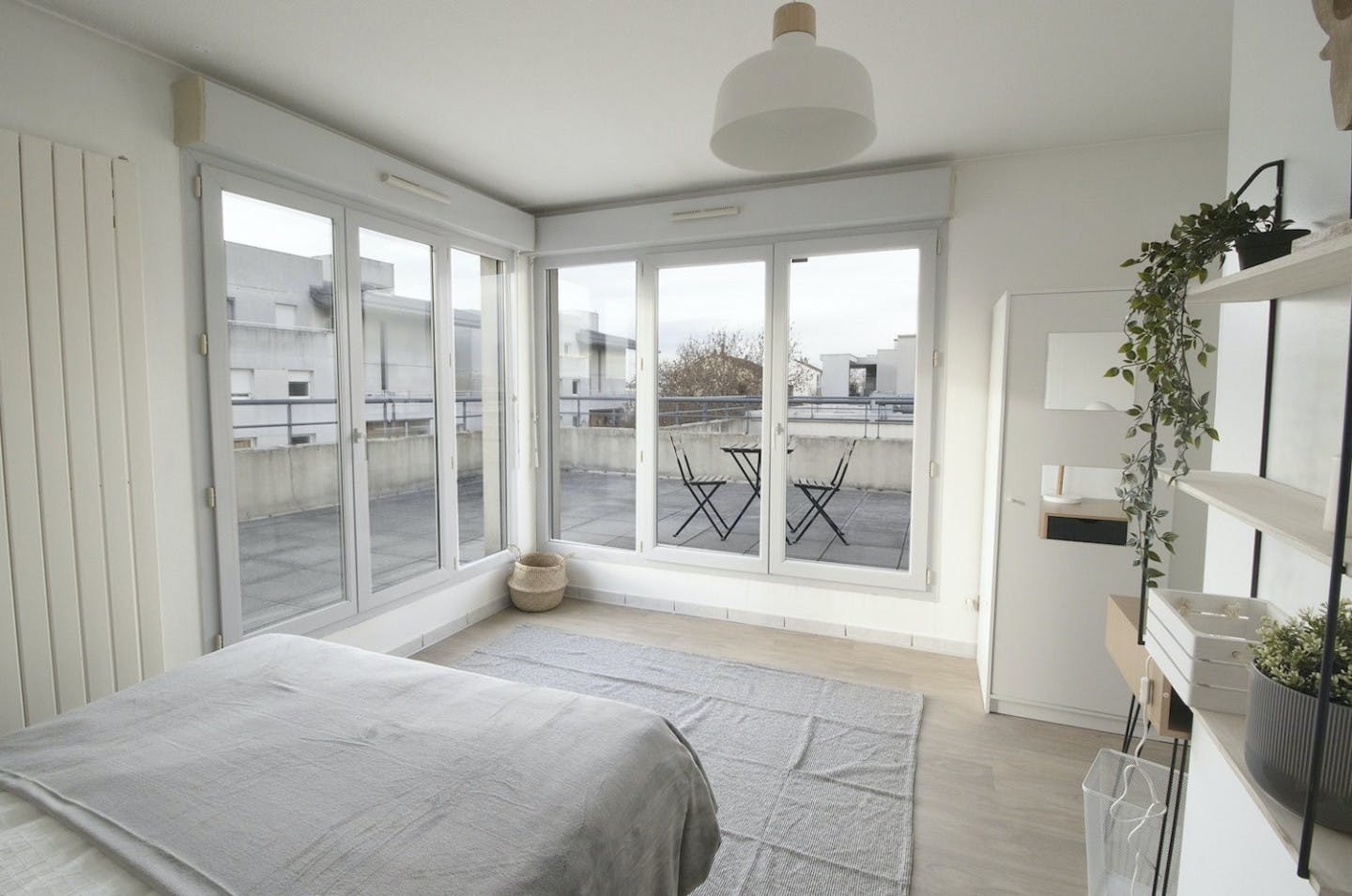  Spacious And Bright Room - LY016  -  Bright 6 bedroom apartment in the city center of Lyon  - Gallery -  3