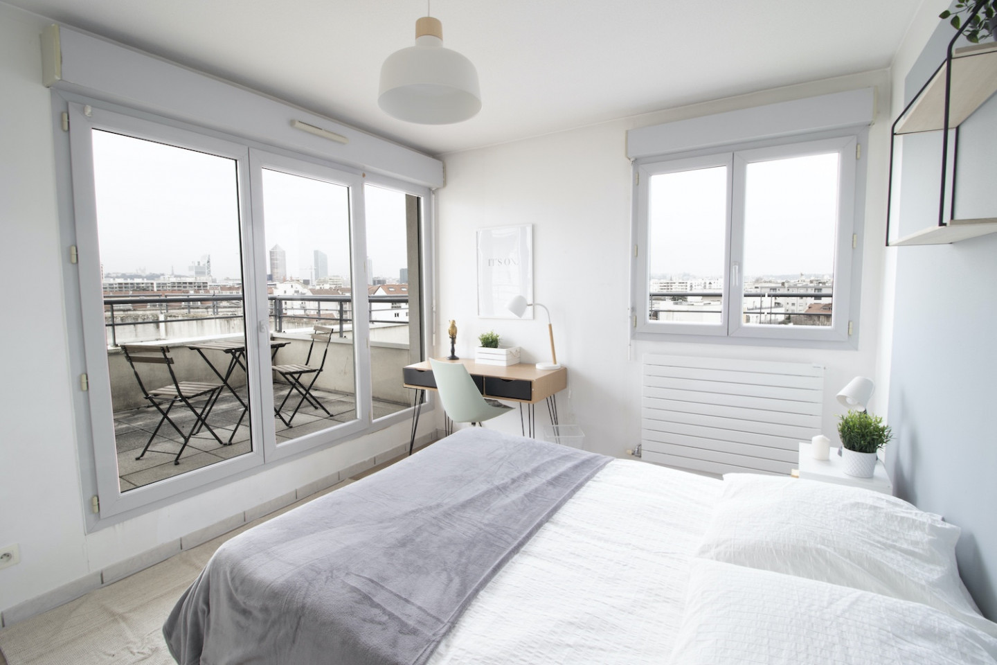  Room Of 11 M² Fully Furnished And Balcony - LY015  -  Bright 6 bedroom apartment in the city center of Lyon  - Gallery -  9