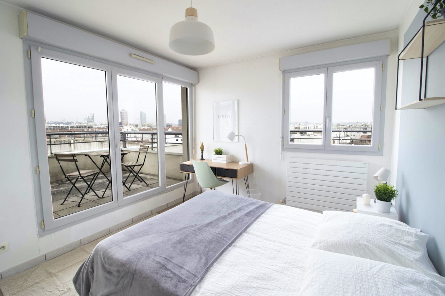  Room Of 11 M² Fully Furnished And Balcony - LY015  -  Bright 6 bedroom apartment in the city center of Lyon  - Gallery -  5