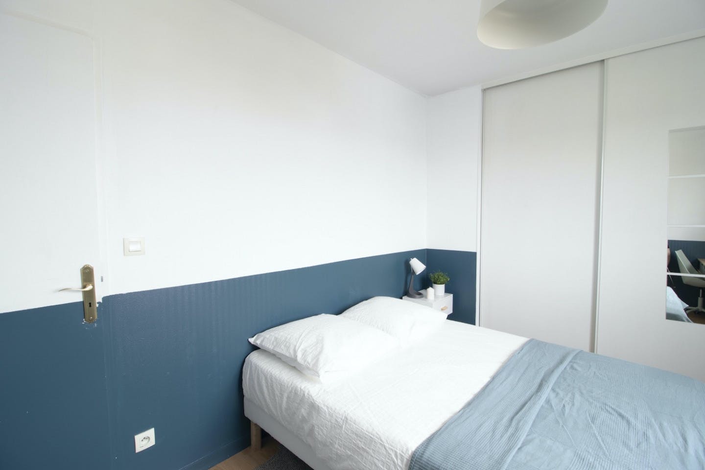  Room Of 11 M² Fully Furnished - LY014  -  Bright 6 bedroom apartment in the city center of Lyon  - Gallery -  2
