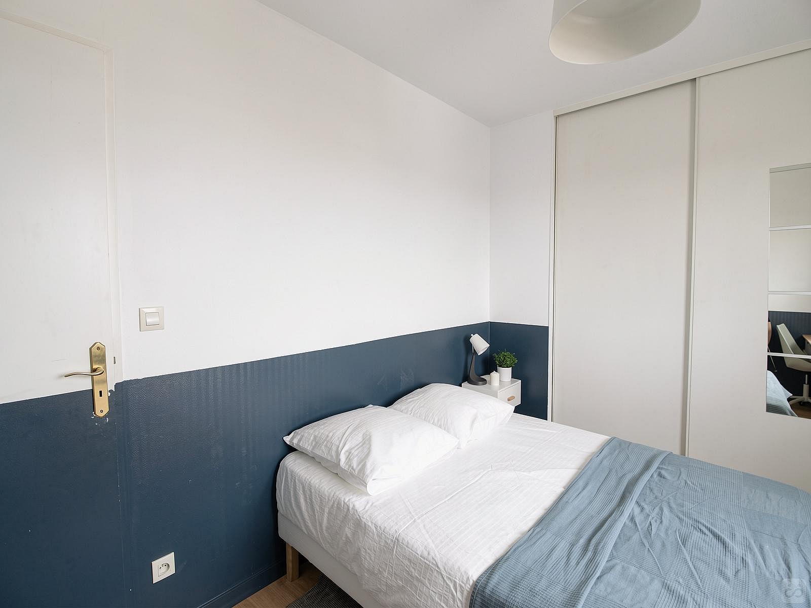  Room Of 11 M² Fully Furnished - LY014  -  Bright 6 bedroom apartment in the city center of Lyon  - Gallery -  20