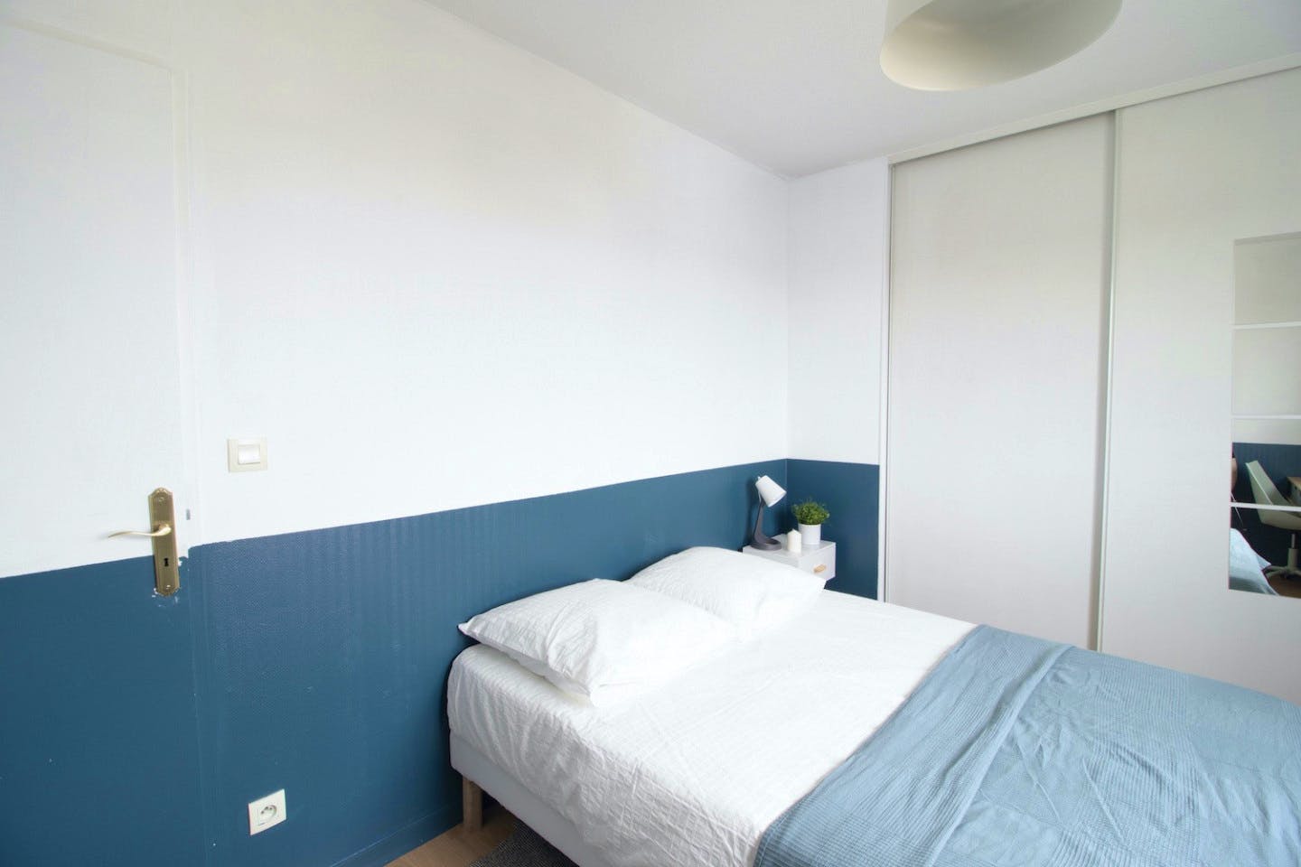  Room Of 11 M² Fully Furnished - LY014  -  Bright 6 bedroom apartment in the city center of Lyon  - Gallery -  5