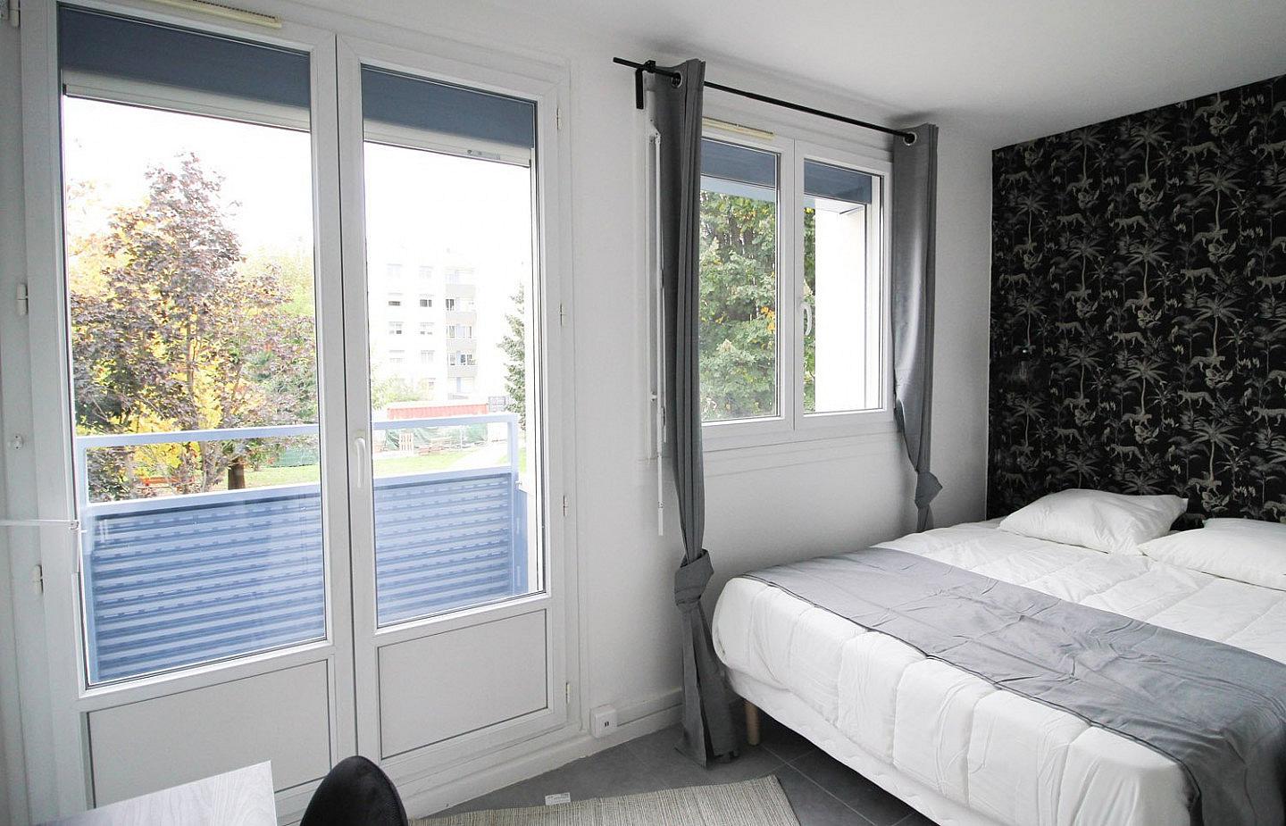 Beautiful And Very Bright Room - 12m² - LY07 - Furnished apartment near the center of Lyon - Gallery - 9