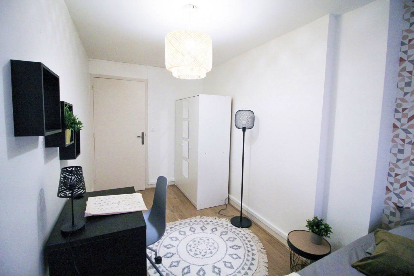  Beautiful Bright Room - 11m² - LY05  -  Amazing Stylish Complex - Incl. Terrace + Workspace  - Gallery -  6