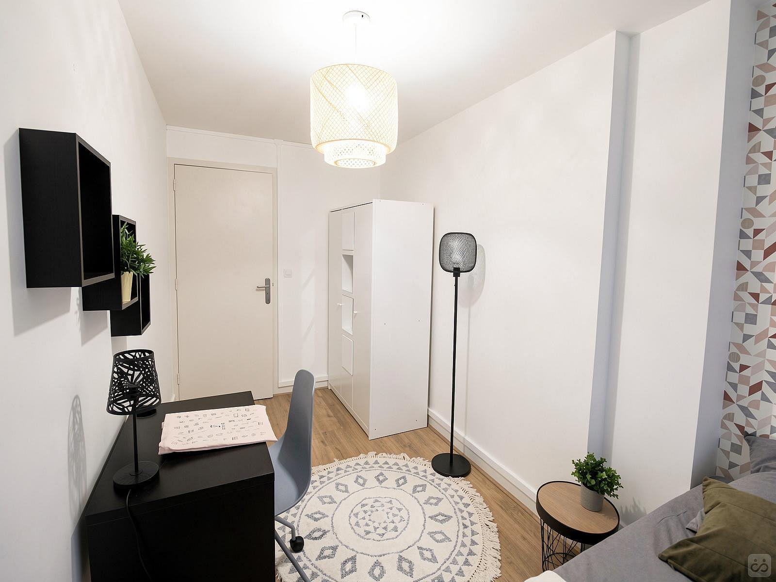  Beautiful Bright Room - 11m² - LY05  -  Amazing Stylish Complex - Incl. Terrace + Workspace  - Gallery -  10