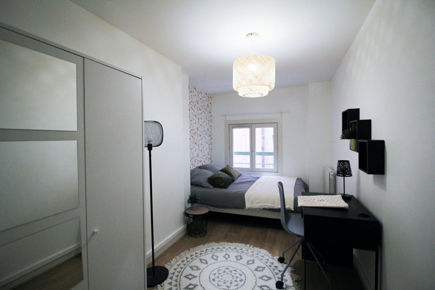  Beautiful Bright Room - 11m² - LY05  -  Beautiful apartment located in the old Lyon  - Gallery -  2
