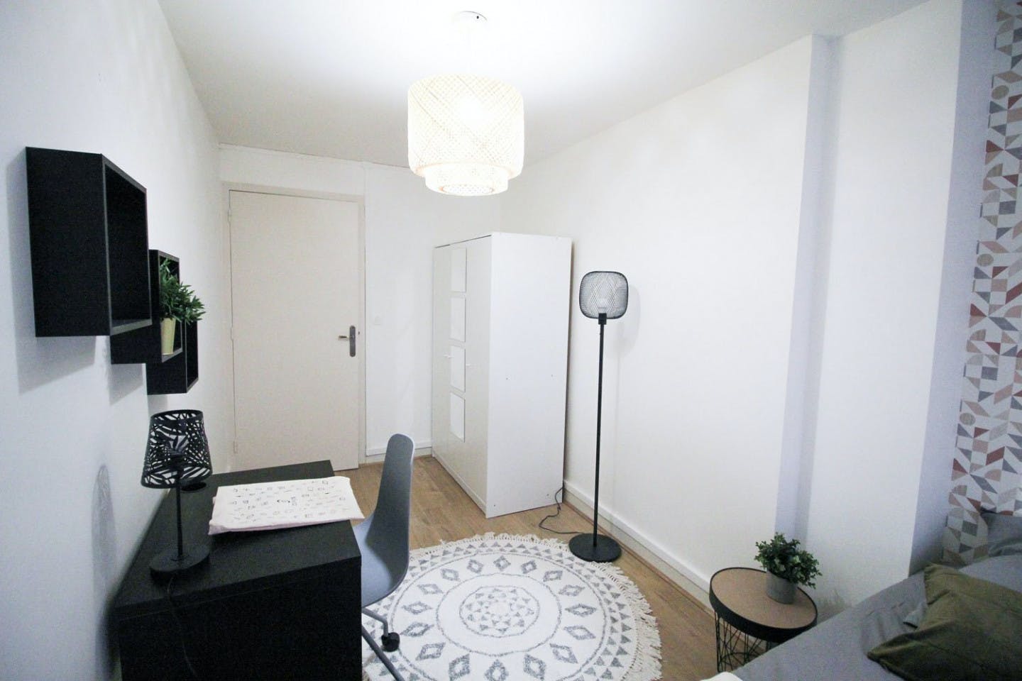  Beautiful Bright Room - 11m² - LY05  -  Beautiful apartment located in the old Lyon  - Gallery -  4