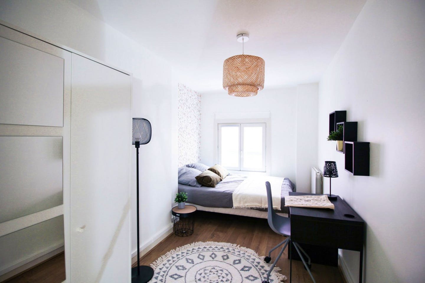  Beautiful Bright Room - 11m² - LY05  -  Beautiful apartment located in the old Lyon  - Gallery -  1