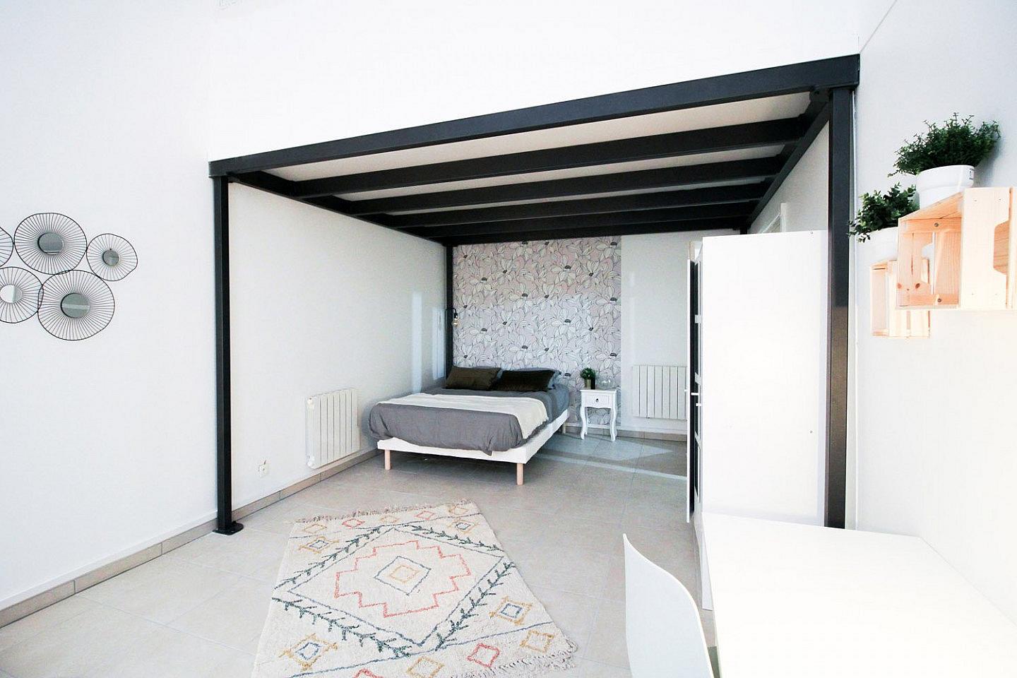  Large And Bright Bedroom - 21m² - LY01  -  Beautiful apartment located in the old Lyon  - Gallery -  5