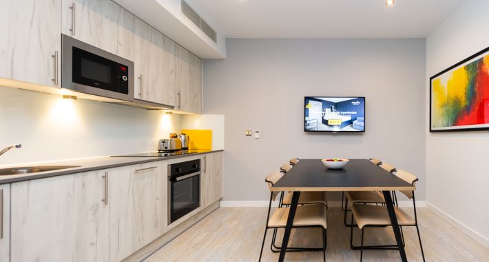 1 Bedroom Apartment - Waterfront - Gallery - 3