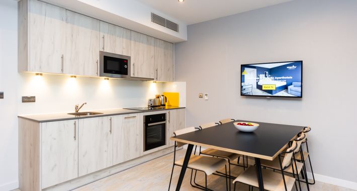 1 Bedroom Apartment - Waterfront - Gallery - 4