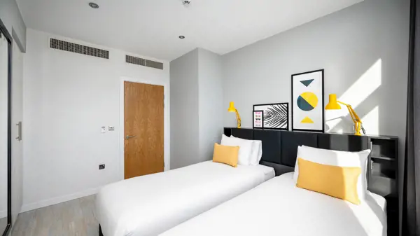 2 Bedroom Apartment - Waterfront - Gallery - 5