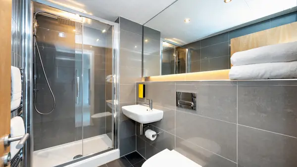 2 Bedroom Apartment - Waterfront - Gallery - 2