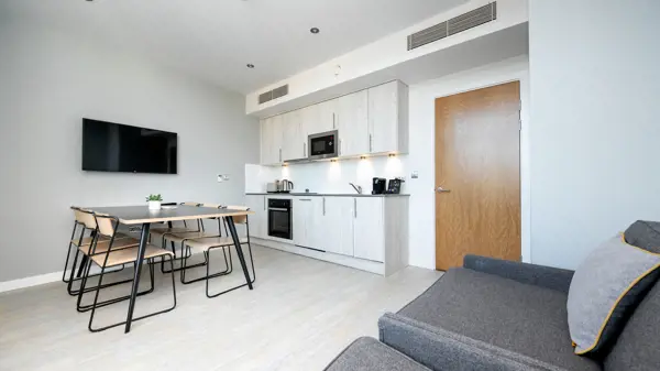 2 Bedroom Apartment - Waterfront - Gallery - 7