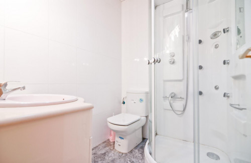 4-Bedroom apartment near Gran Vía metro station - Gallery - 9