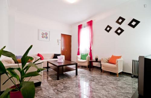 4-Bedroom apartment near Gran Vía metro station - Gallery - 22