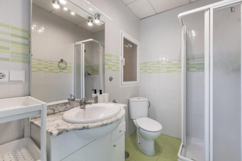 Elegant double bedroom next to Corral del Carbón - Gallery - 16