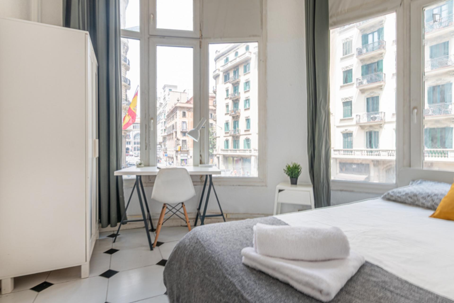 Double Bedroom In 8-Bedroom Apartment - Double bedroom in 8-bedroom apartment - Gallery - 1