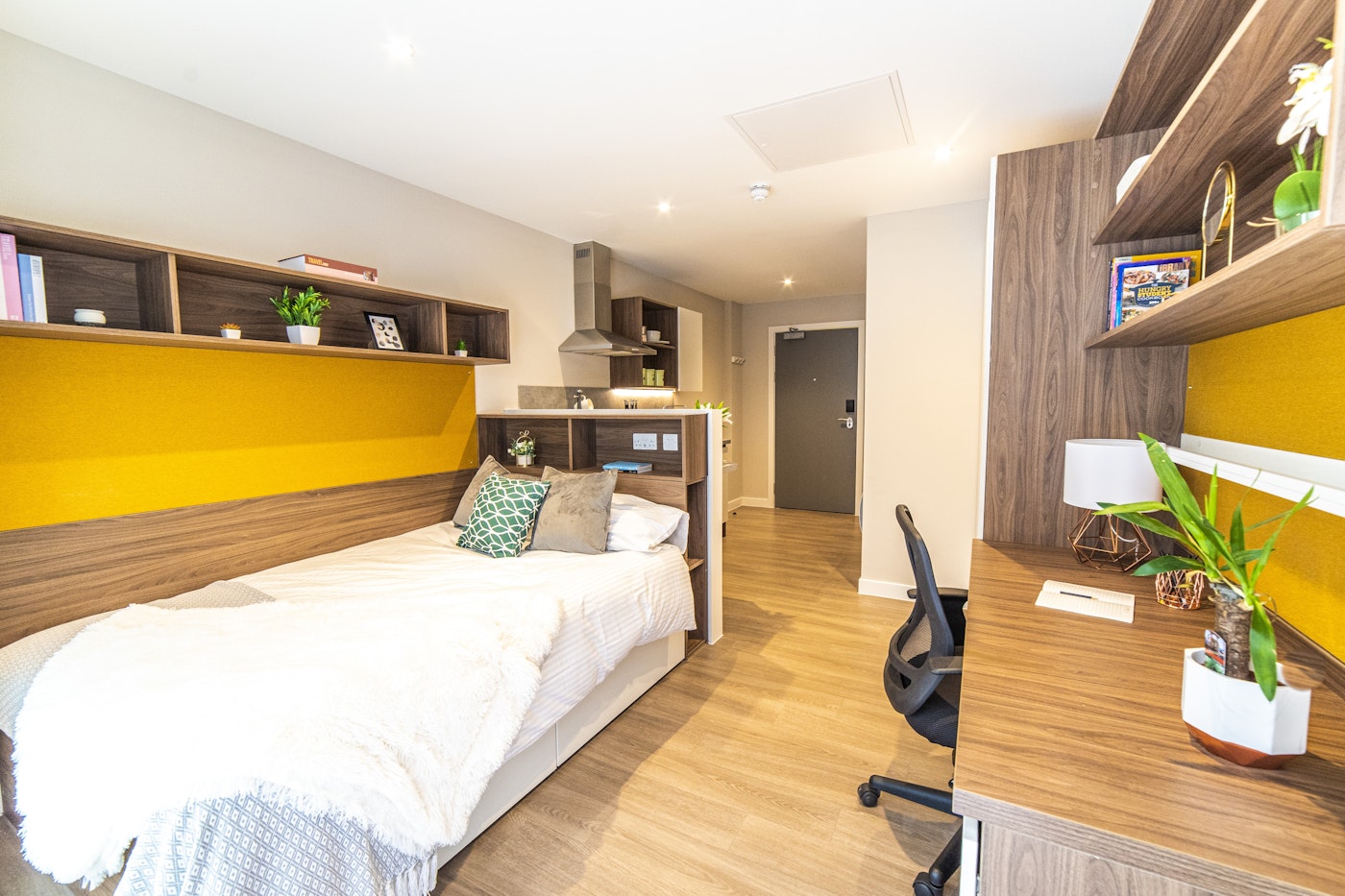 Studio Silver - South Facing - Brewers Court - Gallery - 5