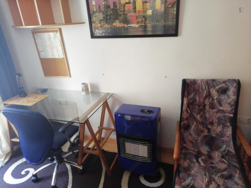 Comfy single bedroom near the Plaza de Gironés  - Gallery -  5
