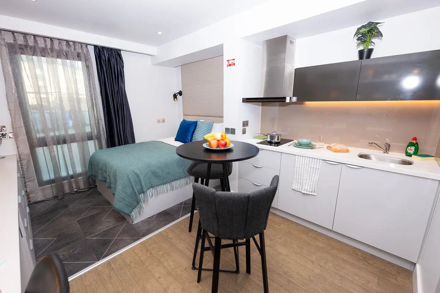  Platinum Studio  -  Glasgow West End  - Gallery -  4