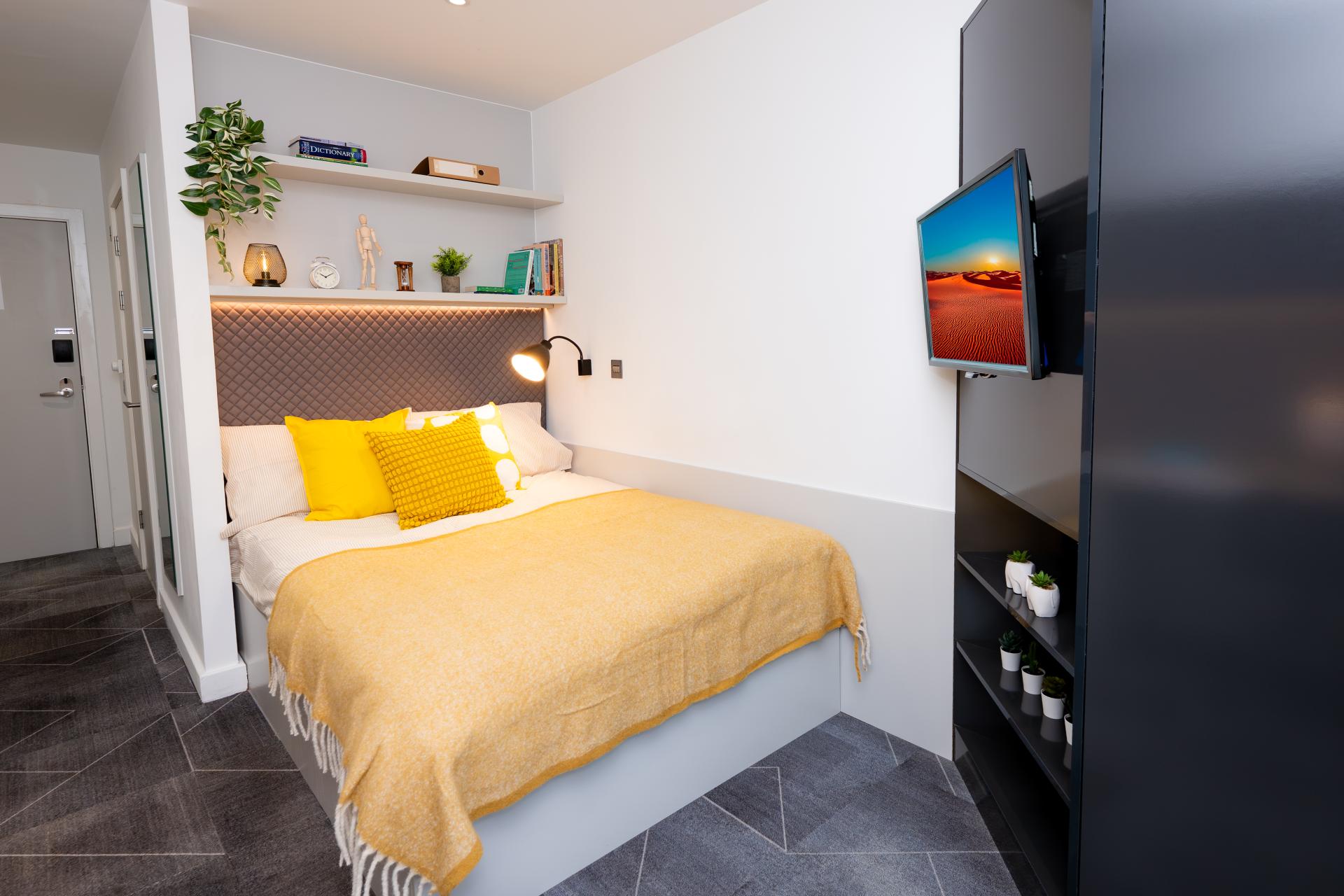 Platinum En-Suite - 8