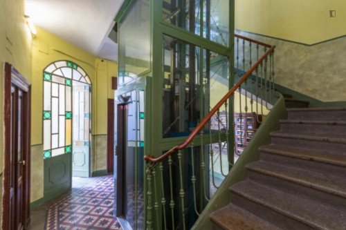 Spacious 2-bedroom apartment with balcony close to Campus Luigi Einaudi 