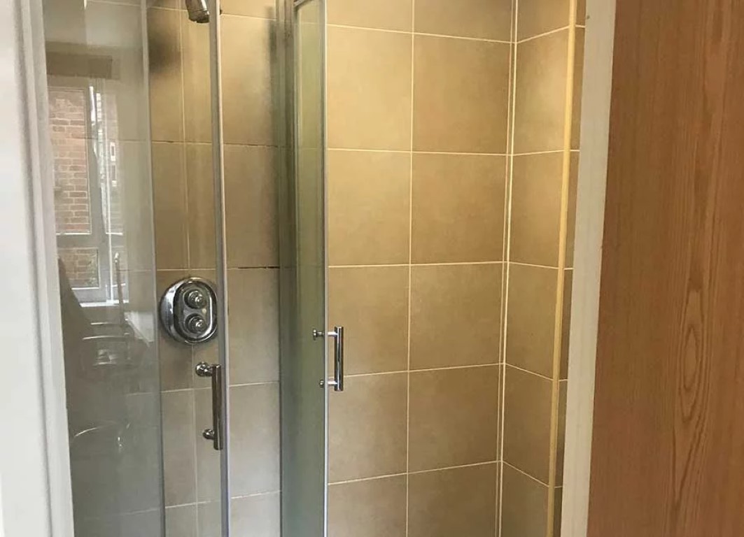  En-Suite (Superior)  -  The Block  - Gallery -  7