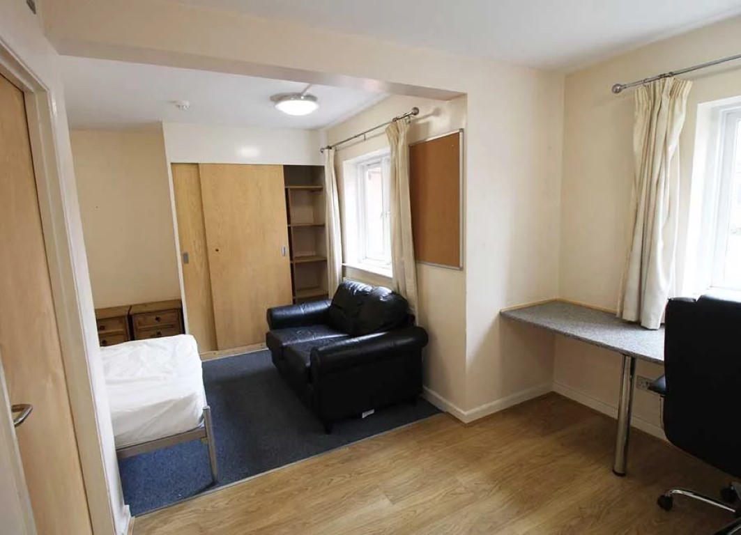  Large Studios (Halls A)  -  كنج فيشر هولز  - Gallery -  1