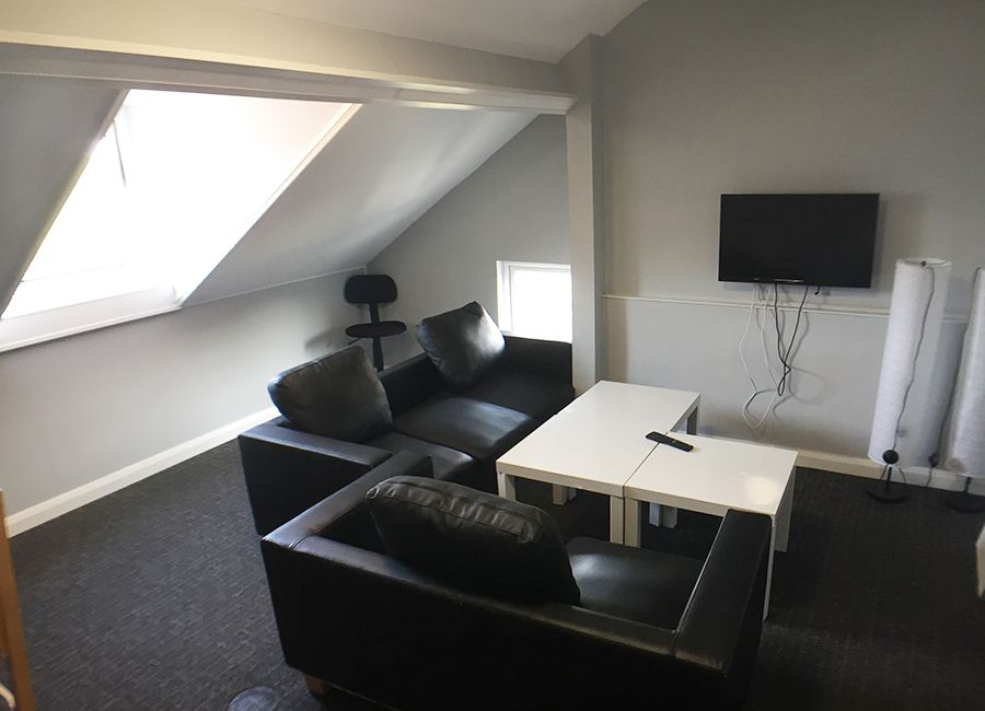  Standard En-Suite Rooms (Halls E) Attic  -  كنج فيشر هولز  - Gallery -  6