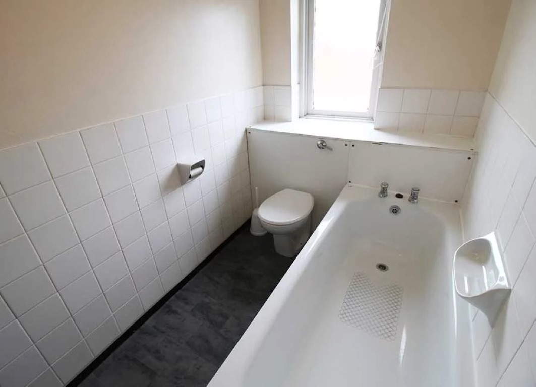  سنجل اونسويت ايه هول  -  كنج فيشر هولز  - Gallery -  8