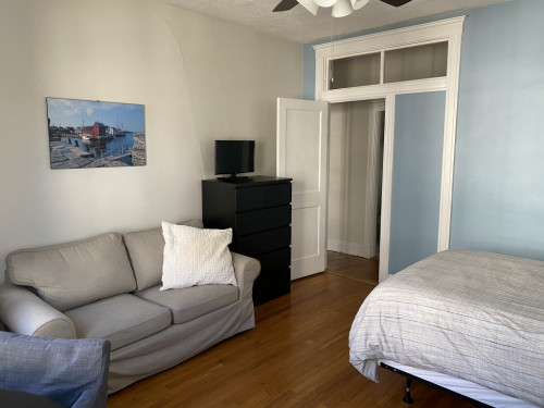 ESL Townhouse - Gallery - 9