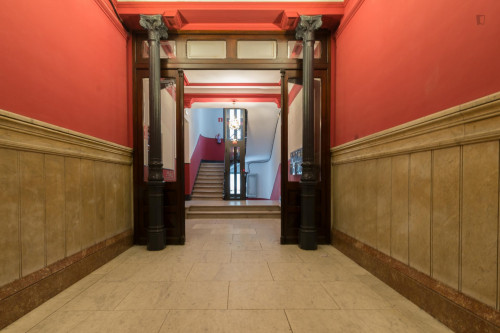 Charming double bedroom in central Madrid, near Palacio Real de Madrid