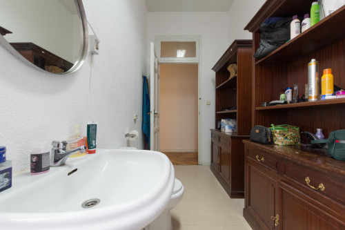 Charming double bedroom in central Madrid, near Palacio Real de Madrid
