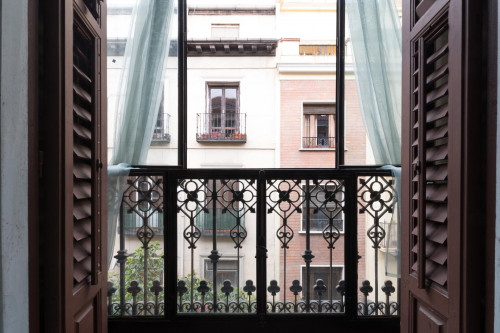 Charming double bedroom in central Madrid, near Palacio Real de Madrid - Gallery - 27