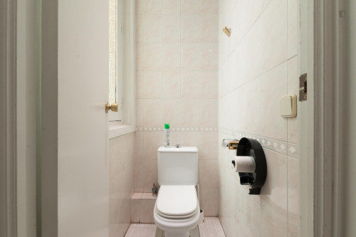 Charming double bedroom in central Madrid, near Palacio Real de Madrid - Gallery - 10
