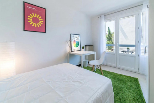 Cute double bedroom in a 4-bedroom apartment close to University of Montpellier Institute of Pharmacy Industrial