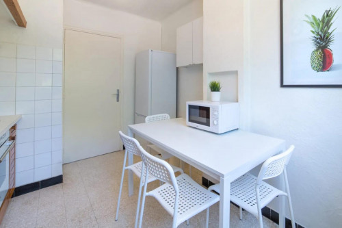 Cute double bedroom in a 4-bedroom apartment close to University of Montpellier Institute of Pharmacy Industrial - Gallery - 5