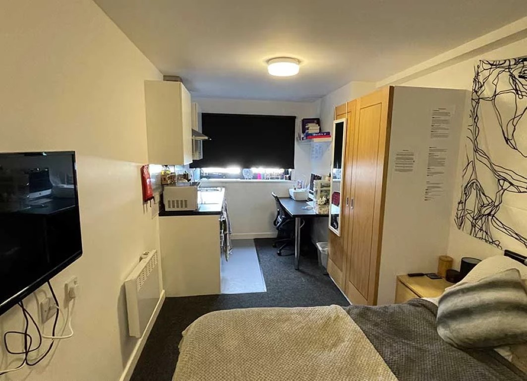  Superior Studio  -  Forest Court  - Gallery -  5