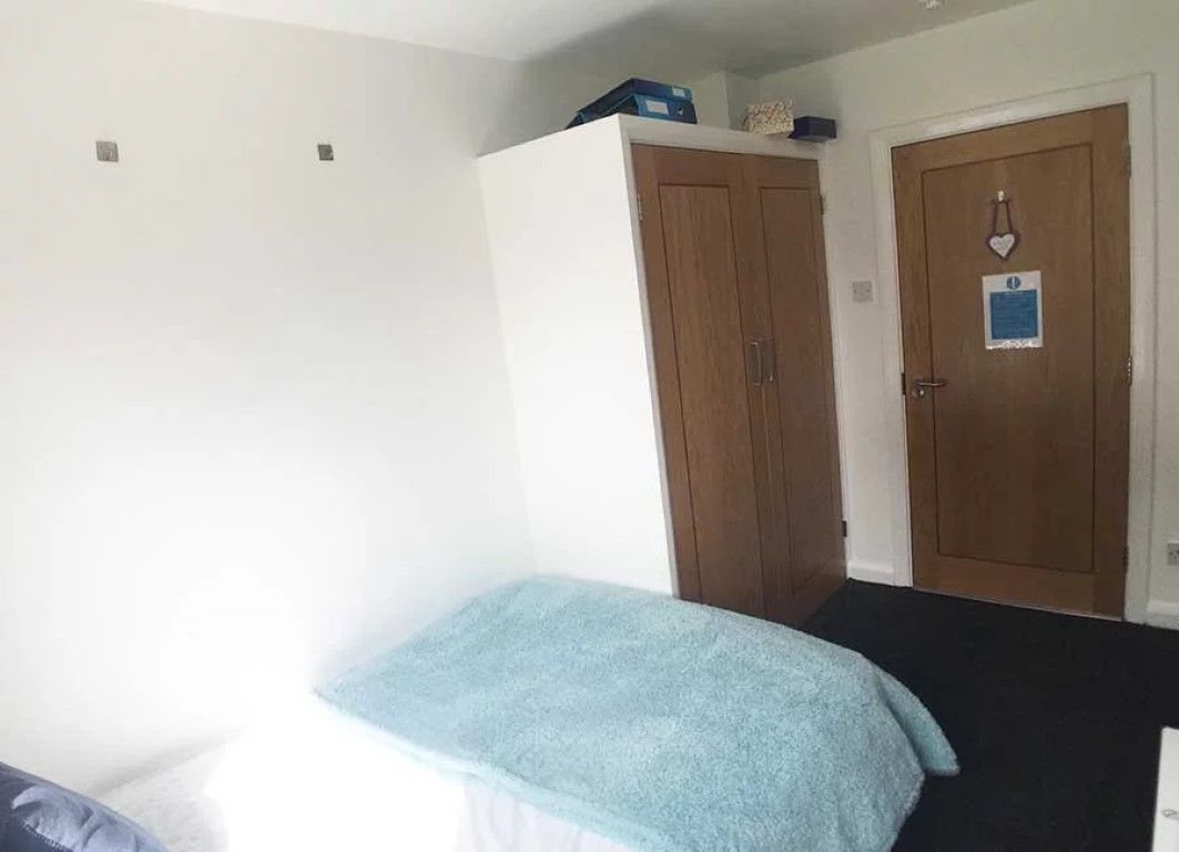  En-Suite Gold - A  -  Forest Court  - Gallery -  4