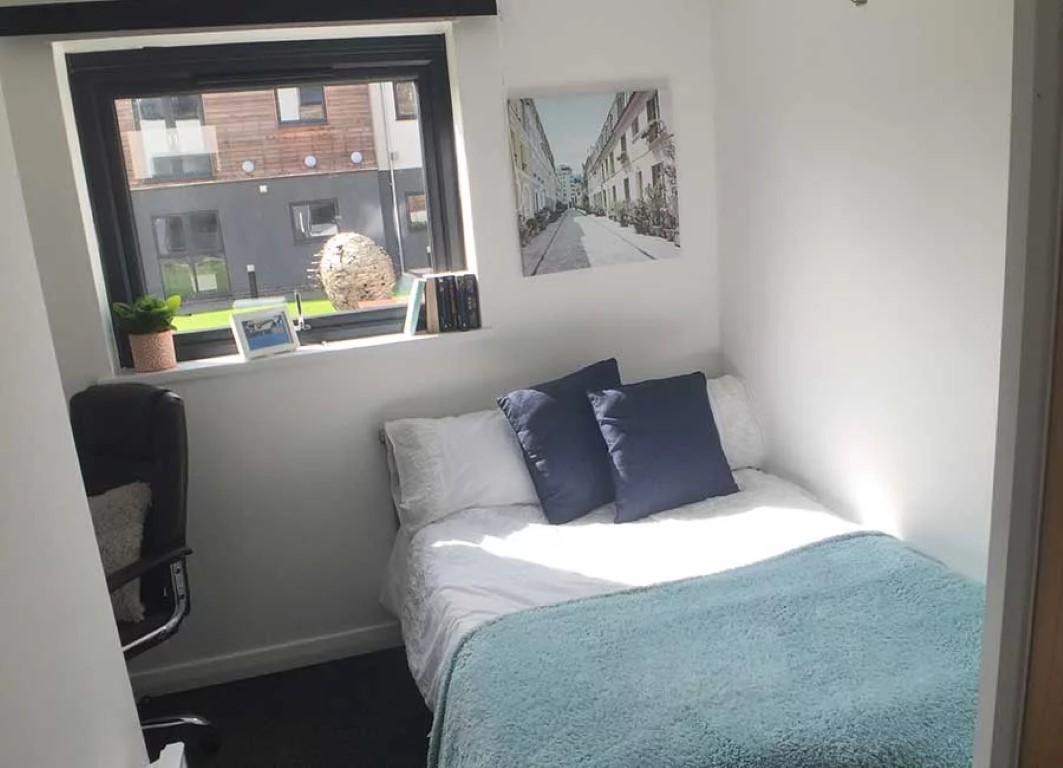  En-Suite Gold - A  -  Forest Court  - Gallery -  1