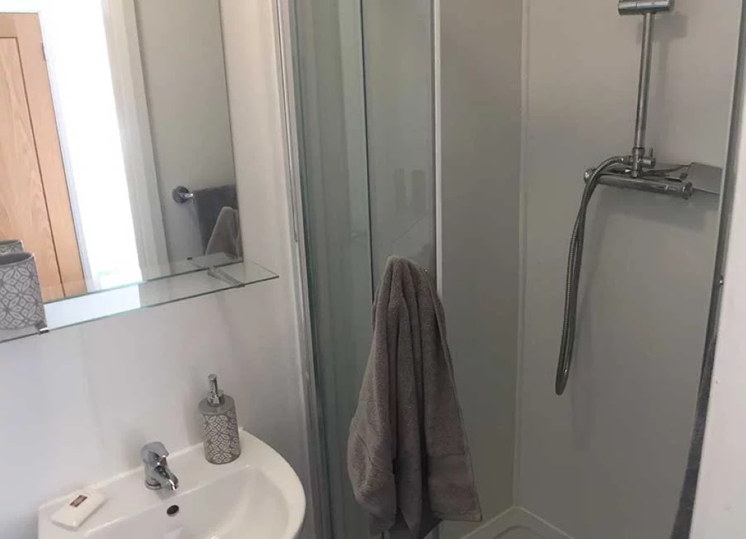  En-Suite Gold - A  -  Forest Court  - Gallery -  7