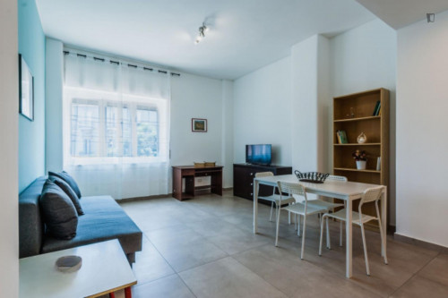 Modern 2-bedroom apartment a stone's throw from the historic centre