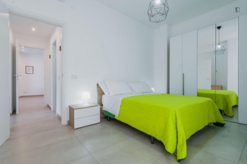 Modern 2-bedroom apartment a stone's throw from the historic centre
