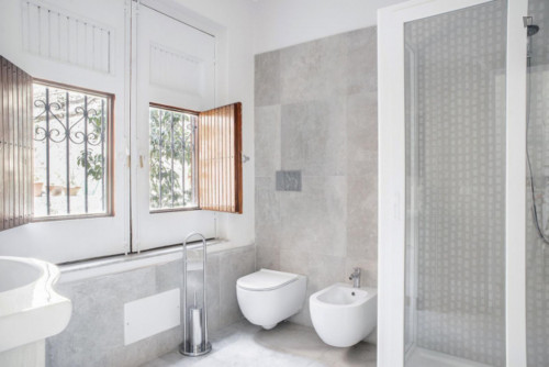 Cool 1-bedroom apartment close to Università Studio Telogico San Paolo  - Gallery -  5