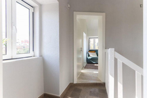 Sunny 1-bedroom apartment not far from Palácio Nacional da Ajuda  - Gallery -  5