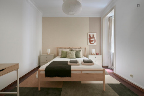 Cosy double bedroom close to Praça Marquês de Pombal
