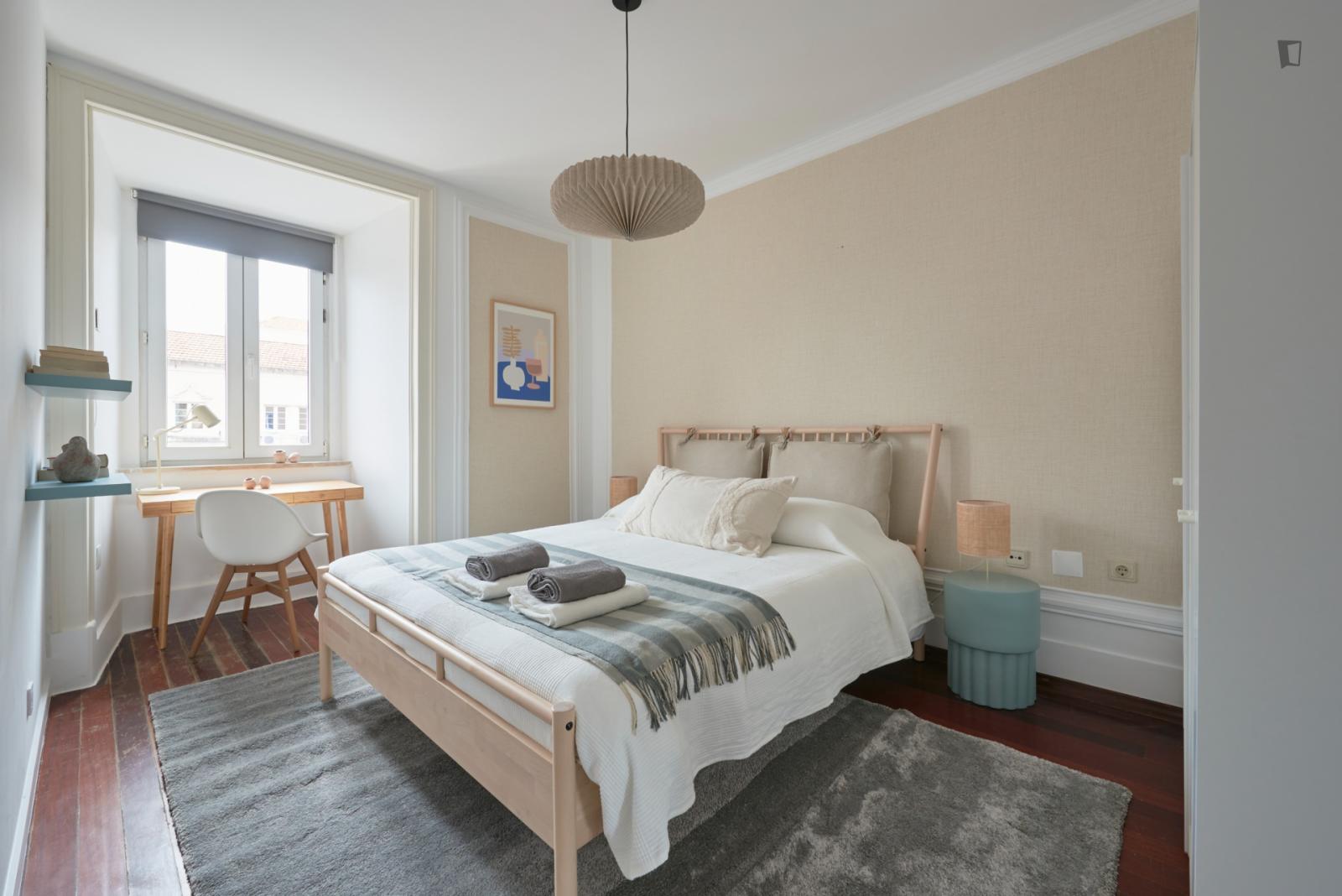  Cushy Double Bedroom Close To Marquês De Pombal Metro Station  -  Cushy double bedroom close to Marquês de Pombal metro station  - Gallery -  1